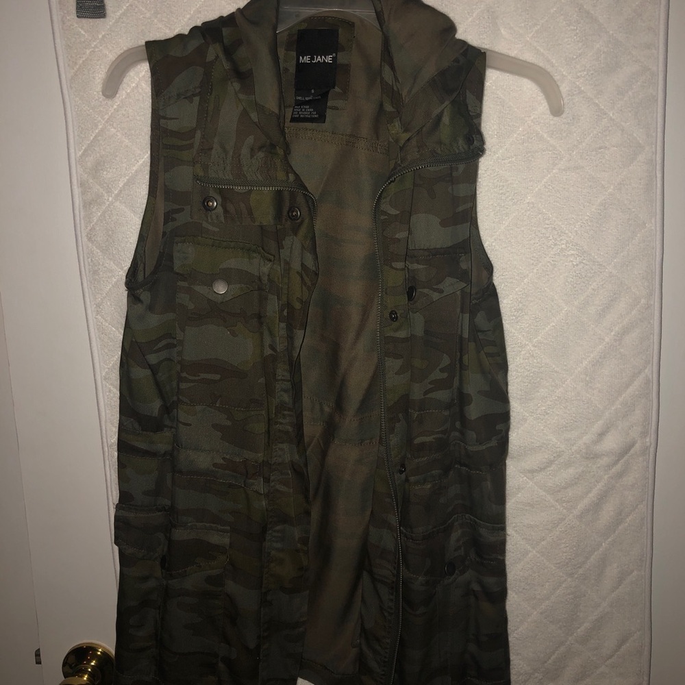 Camouflage vest